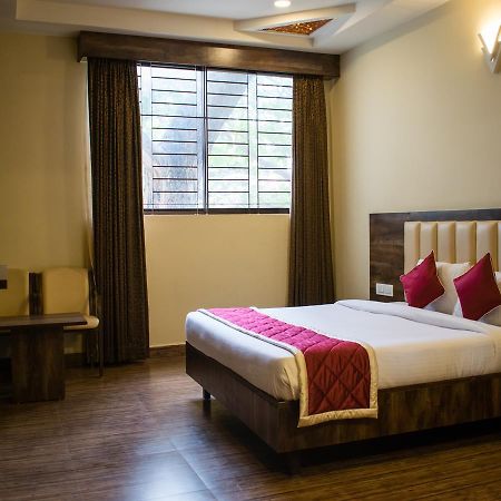 Hotel Mysore Republic Extérieur photo