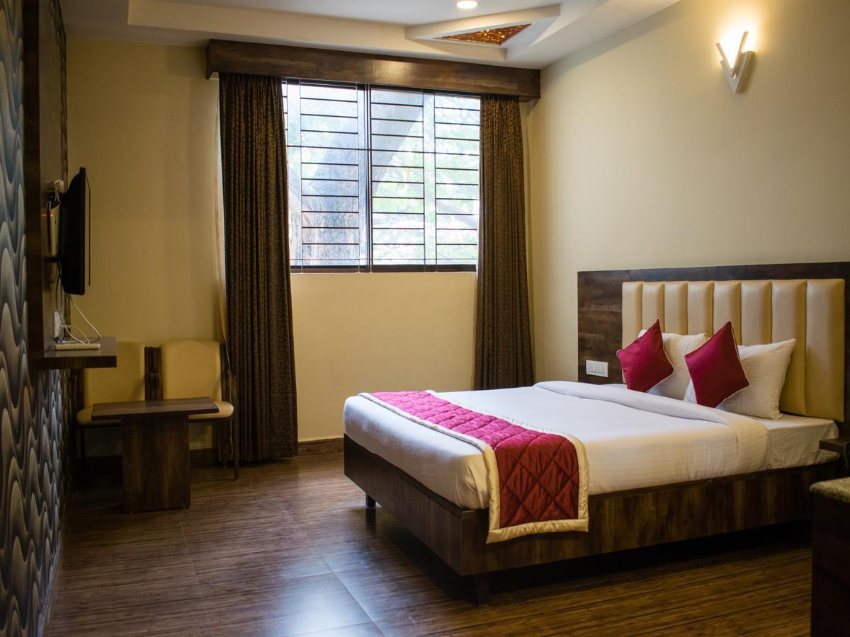 Hotel Mysore Republic Extérieur photo