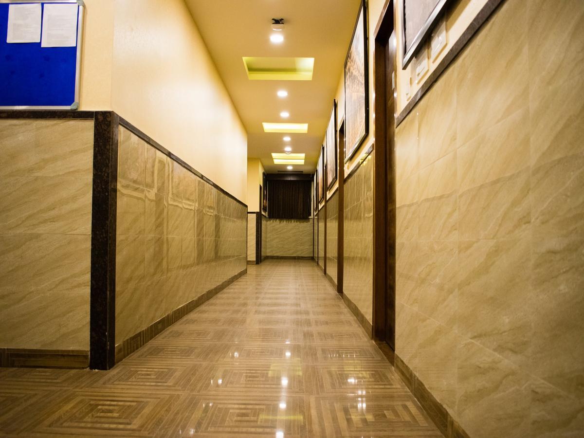 Hotel Mysore Republic Extérieur photo