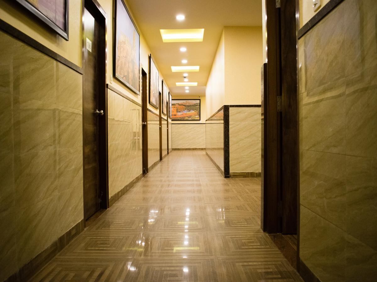 Hotel Mysore Republic Extérieur photo